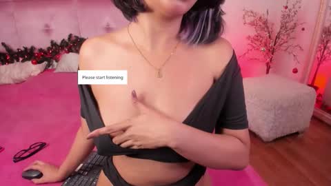 Snapshot of rousewhitte chatting on December 2, 2025, 2:34 pm rousewhitte online show from December 2, 2025, 2:34 pm