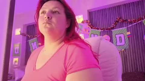 Snapshot of rousewright chatting on June 25, 2026, 9:25 am Rouse Wright online show from June 25, 2026, 9:25 am