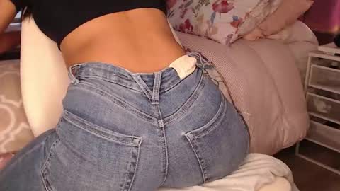 Snapshot of rouss_henao chatting on March 23, 2026, 12:03 am Rouss marie henao online show from March 23, 2026, 12:03 am
