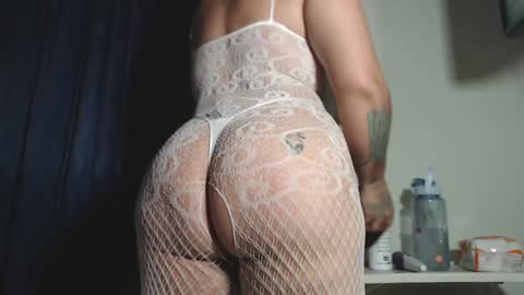 Snapshot of rousse_ellise1 chatting on December 20, 2024, 1:47 am rousse online show from December 20, 2024, 1:47 am