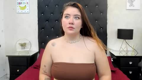 Snapshot of rousse_millers chatting on November 21, 2025, 8:07 pm Rousse online show from November 21, 2025, 8:07 pm