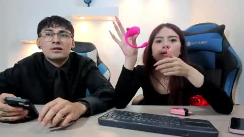 rousse_n_kenji online show from May 17, 2026, 6:48 pm