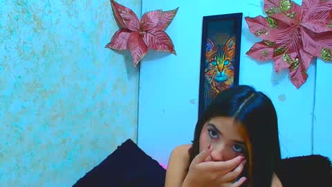 rousse_violet online show from January 29, 2025, 12:01 am