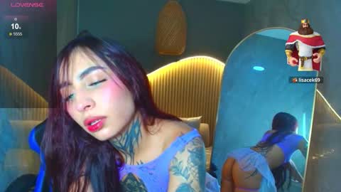 Snapshot of roux_r chatting on January 7, 2026, 8:55 pm Roux online show from January 7, 2026, 8:55 pm