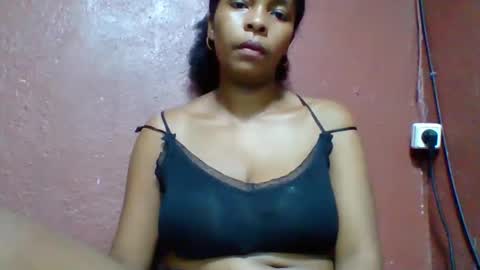 rovaelyah online show from November 23, 2025, 8:03 am