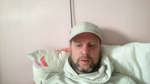 rowannp1 online show from March 17, 2026, 8:39 am