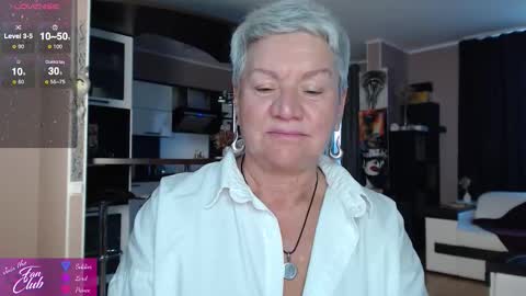 Roxana online show from September 23, 2025, 2:42 pm