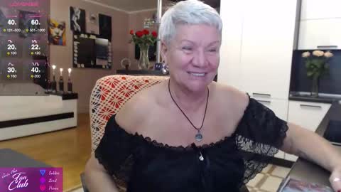 Roxana online show from October 9, 2025, 7:12 pm