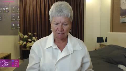 Roxana online show from December 3, 2025, 11:47 pm