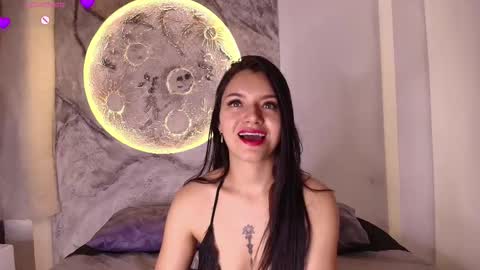 roxanaborns online show from November 18, 2025, 3:27 pm