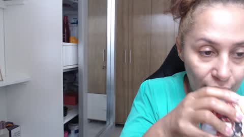 Snapshot of roxanalove7 chatting on January 2, 2025, 6:34 pm Roxana online show from January 2, 2025, 6:34 pm