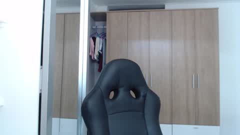 Snapshot of roxanalove7 chatting on January 21, 2025, 6:23 pm Roxana online show from January 21, 2025, 6:23 pm