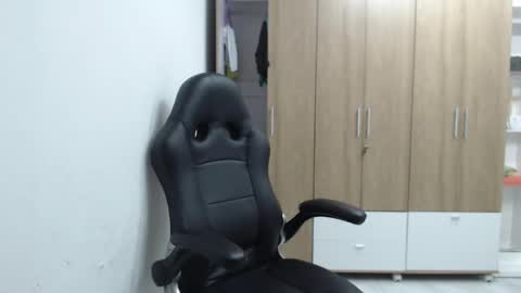 Roxana online show from February 15, 2026, 1:02 am