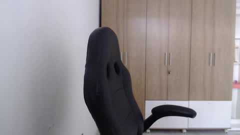 Snapshot of roxanalove7 chatting on April 3, 2026, 7:56 pm Roxana online show from April 3, 2026, 7:56 pm