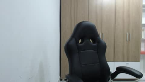 Snapshot of roxanalove7 chatting on April 10, 2026, 10:58 pm Roxana online show from April 10, 2026, 10:58 pm