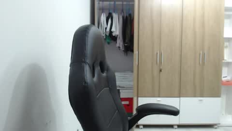 Snapshot of roxanalove7 chatting on April 21, 2026, 1:42 am Roxana online show from April 21, 2026, 1:42 am