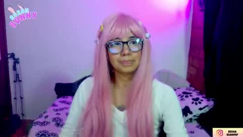 Snapshot of roxanbunny chatting on November 5, 2025, 5:40 am roxxy online show from November 5, 2025, 5:40 am