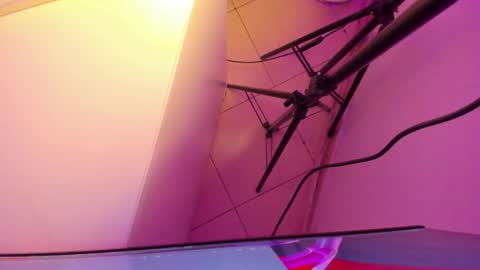 Roxane online show from February 2, 2026, 7:07 am