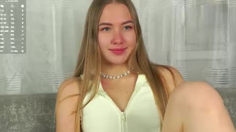Snapshot of roxanelan chatting on March 29, 2026, 12:05 pm Anna Lokiss online show from March 29, 2026, 12:05 pm