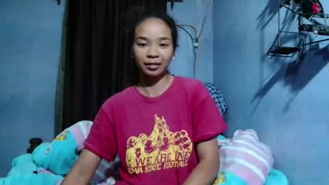 roxanne_98 online show from July 5, 2026, 2:40 am