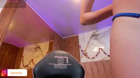 Snapshot of roxanne_tay chatting on February 20, 2026, 7:14 pm roxanne_tay online show from February 20, 2026, 7:14 pm