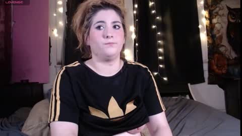 Silver online show from November 19, 2025, 2:22 am