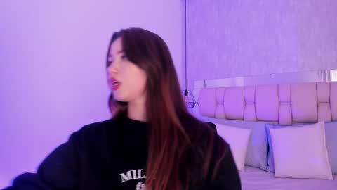 Snapshot of roxie_summers chatting on February 14, 2025, 7:44 pm Roxie online show from February 14, 2025, 7:44 pm