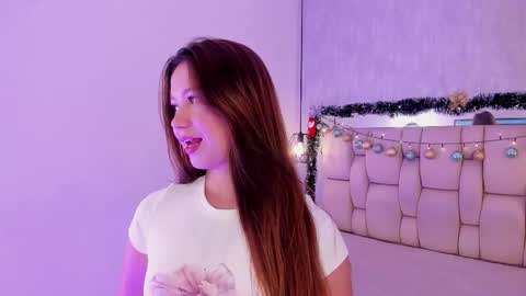 Snapshot of roxie_summers chatting on December 17, 2025, 7:42 pm Roxie online show from December 17, 2025, 7:42 pm