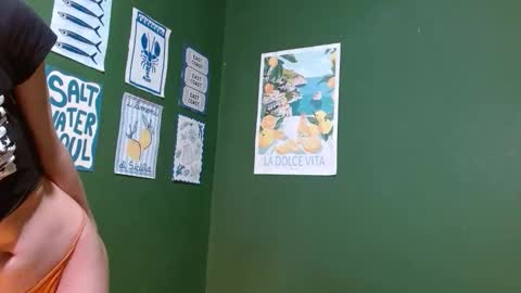 Roxie online show from October 25, 2025, 2:30 am