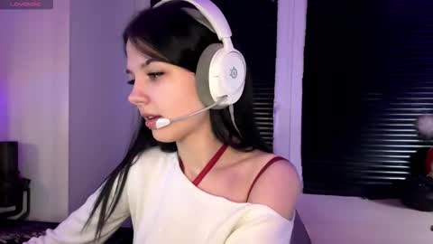 Hana online show from November 27, 2025, 3:14 pm