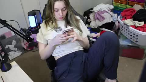 roxie online show from November 9, 2025, 5:22 pm