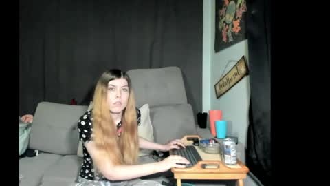 roxihazeleyes online show from May 21, 2026, 1:23 am