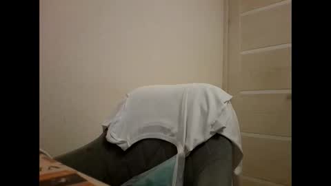 Snapshot of roxolanaa_sexy chatting on March 16, 2026, 8:35 pm ROXOLANAA SEXY online show from March 16, 2026, 8:35 pm