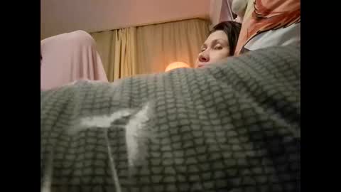 Snapshot of roxolanaa_sexy chatting on April 3, 2026, 11:03 pm ROXOLANAA SEXY online show from April 3, 2026, 11:03 pm