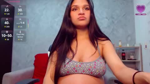 roxxi_2110 online show from October 11, 2025, 2:22 am