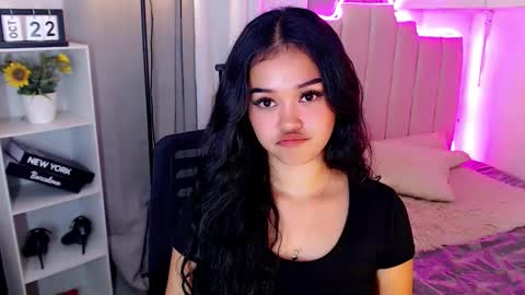 roxxy_blossom online show from October 22, 2025, 3:12 pm