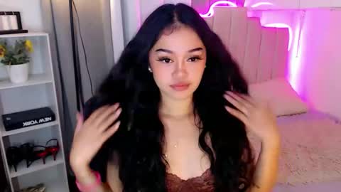 roxxy_blossom online show from November 20, 2025, 2:56 am