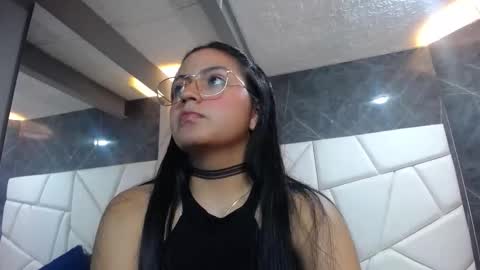 Snapshot of roxxyblack01 chatting on March 23, 2026, 11:53 pm Roxxy online show from March 23, 2026, 11:53 pm