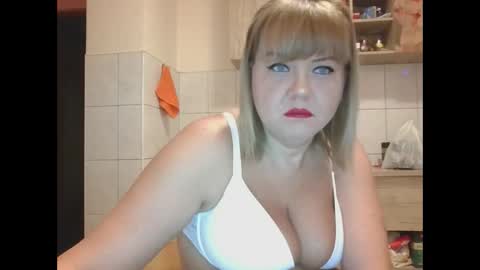 roxy8630 online show from September 29, 2025, 12:05 am