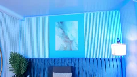 Snapshot of roxy_hell chatting on November 24, 2025, 12:05 pm Roxy hell online show from November 24, 2025, 12:05 pm