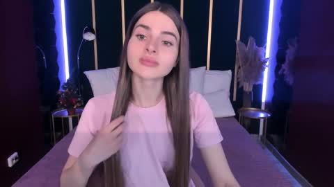 Roxy online show from December 23, 2025, 10:35 am