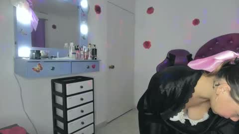 Snapshot of roxy_lu_07 chatting on February 3, 2026, 6:22 am Roxy online show from February 3, 2026, 6:22 am