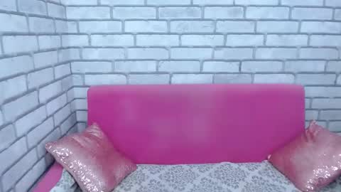 Snapshot of roxy_luxe chatting on November 29, 2025, 8:17 am roxy_luxe online show from November 29, 2025, 8:17 am