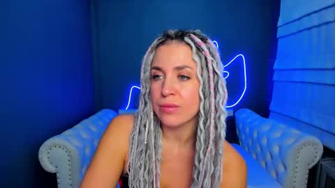 Roxy online show from November 5, 2025, 2:00 am