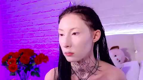 Snapshot of roxy_morrison_x chatting on June 29, 2026, 3:35 am roxanne online show from June 29, 2026, 3:35 am