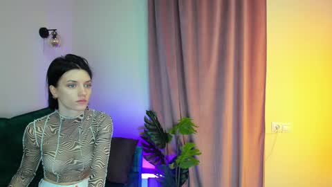 Snapshot of roxy_riot_ chatting on February 1, 2025, 1:23 am roxy_riot_ online show from February 1, 2025, 1:23 am