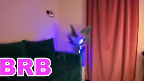 Snapshot of roxy_riot_ chatting on February 2, 2025, 4:37 am roxy_riot_ online show from February 2, 2025, 4:37 am