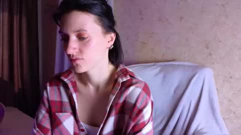 Snapshot of roxy_riot_ chatting on February 17, 2025, 7:37 am roxy_riot_ online show from February 17, 2025, 7:37 am