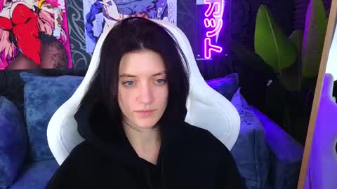 Snapshot of roxy_riot_ chatting on February 18, 2025, 7:43 am roxy_riot_ online show from February 18, 2025, 7:43 am