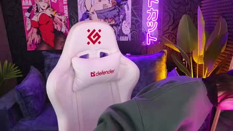 Snapshot of roxy_riot_ chatting on February 22, 2025, 7:34 am roxy_riot_ online show from February 22, 2025, 7:34 am